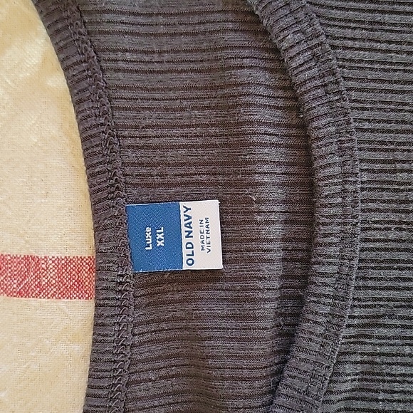 Old Navy Sleeveless Top - Picture 2 of 3